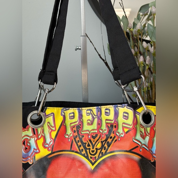 Vintage Radio Days - Beatles "Sgt. Pepper's Lonely Hearts Club Band" Tote Bag - Picture 3 of 13